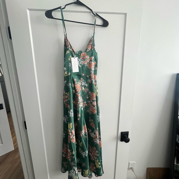 Billy J Green Dress with cutout - Picture 5 of 6